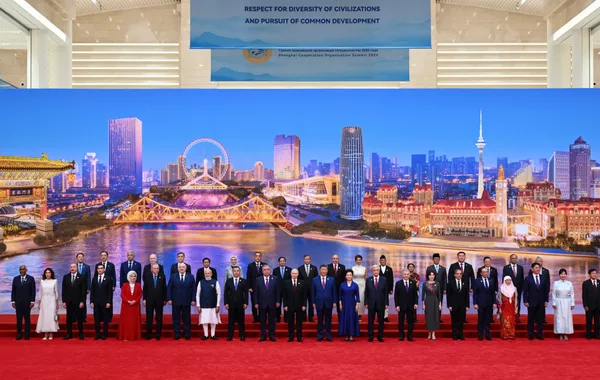 Reception and Concert Program Held in Tianjin in Honor of Heads of State and Government and Their Spouses