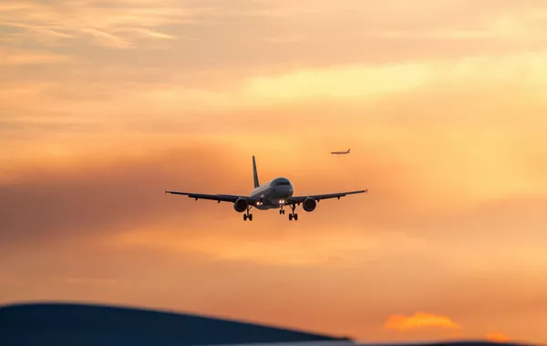 Iran to Reopen International Flights on April 25 in the Wake of Ceasefire