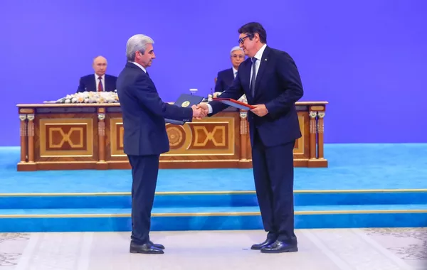 Kazakhstan, Russia Seal Deal on Country’s First Nuclear Power Plant