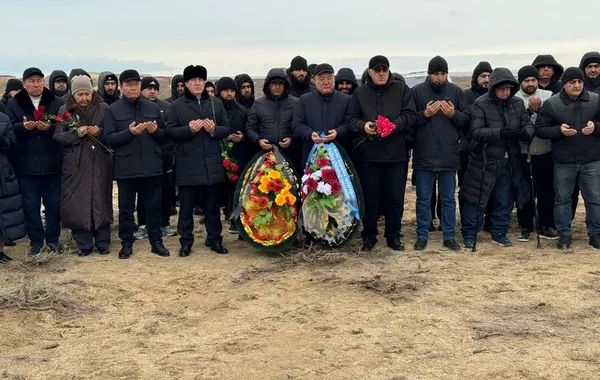 Kazakhstan Commemorates Anniversary of AZAL Plane Tragedy