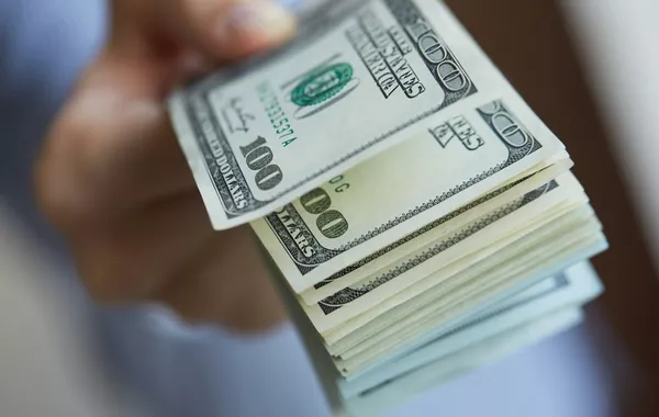 Azerbaijan's Foreign Reserves Edge Up Slightly in January