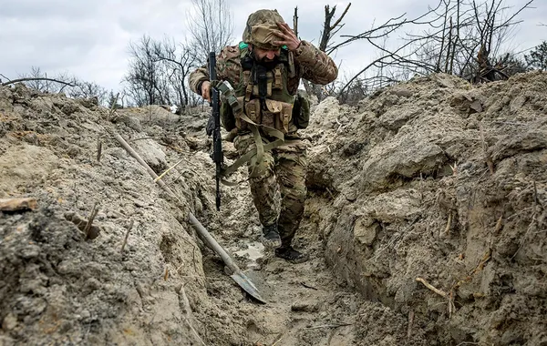 Ukraine Detains Two Russian Deserters Heading to Kyiv