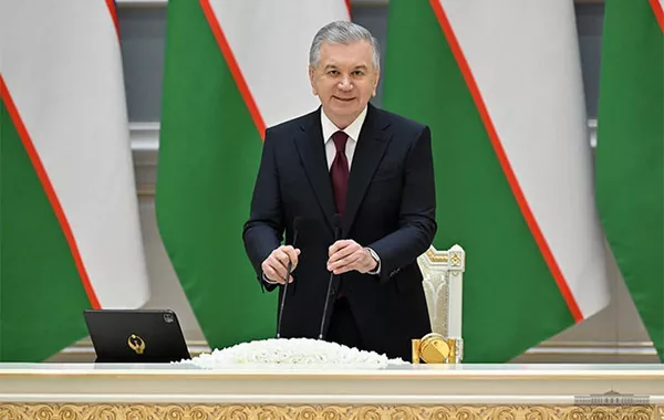 Uzbek Leader Calls Teaching “Greatest and Most Noble Mission” on Teachers Day