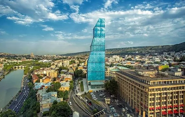 Blaze Erupts at Tower Group High-Rise Project in Georgia's Batumi - VIDEO