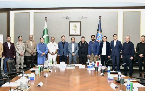 Uzbekistan to Open Logistics Warehouses at Karachi Port