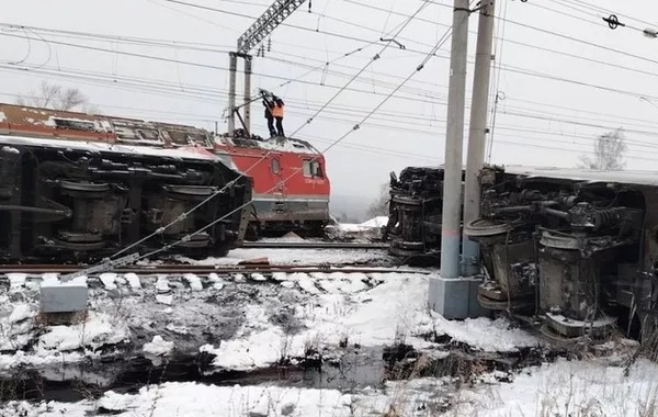 Fourteen Fuel Tankers Derail in Russia's Penza