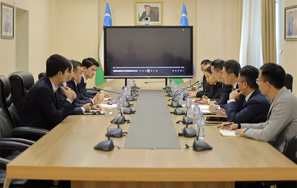 Uzbekistan, China Explore Strategic Partnership in Aerospace Technologies