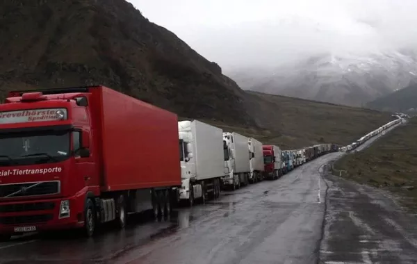 Armenian Freight Halted at Upper Lars as Russia Enforces Import Restrictions
