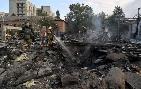 Four Killed, Dozens Injured in Russian Attacks on Ukraine Over Past Day