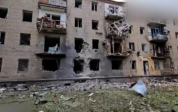 Russian Air Assault Pounds Ukraine's Kherson, Damaging Houses, Government Building