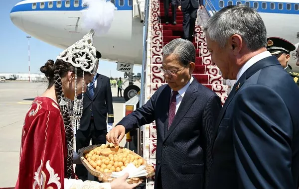 China’s Top Lawmaker Visits Kyrgyzstan to Boost Parliamentary Cooperation