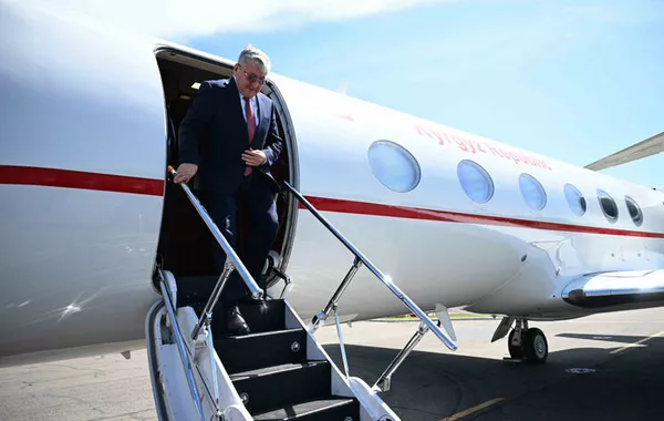 Kyrgyz PM Lands in Russia's Altai Republic to Address Major Environmental Forum