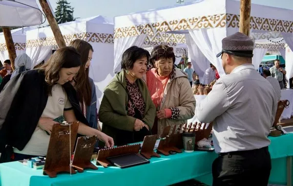 Kyrgyz Jewelry Brand Founder Showcases Craftsmanship at Kazakhstan’s Global Festival