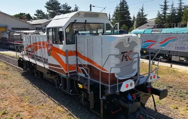 Türkiye Exports First Homegrown Diesel-Electric Locomotive to Africa
