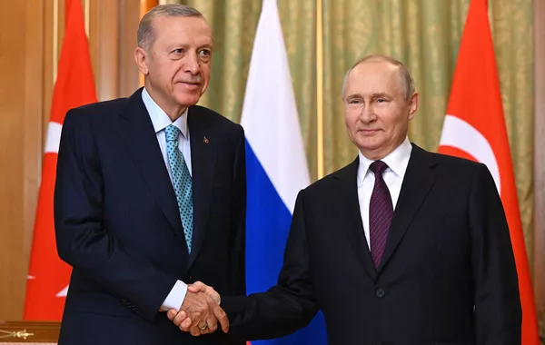 Russian, Turkish Presidents Hold Talks on International Issues at SCO