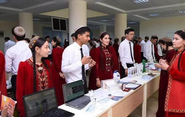 Turkmen Students Top List of Foreign Enrollees in Uzbekistan’s Universities