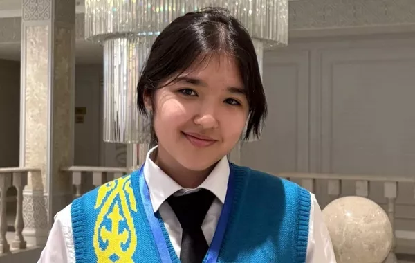 Kazakh Teen Speaks 10 Languages, Aims to Learn Even More