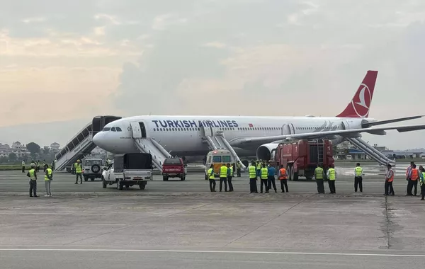 Fire Breaks Out on Turkish Airlines Jet in Nepal - VIDEO