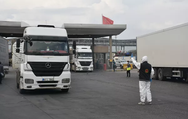 Türkiye-Iran Border Open for Cargo Only, Day Visits Halted