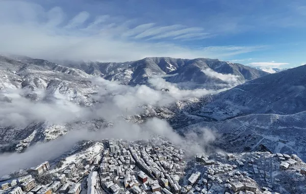 Severe Winter Paralyzes Daily Life in Eastern Türkiye