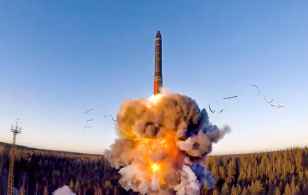 Russia Issues Stark Warning: UK and France “Could Cease to Exist” Over Ukraine