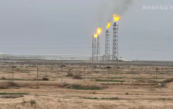 Iraq Halts Production at Rumaila Oil Field Amid Middle East Tensions