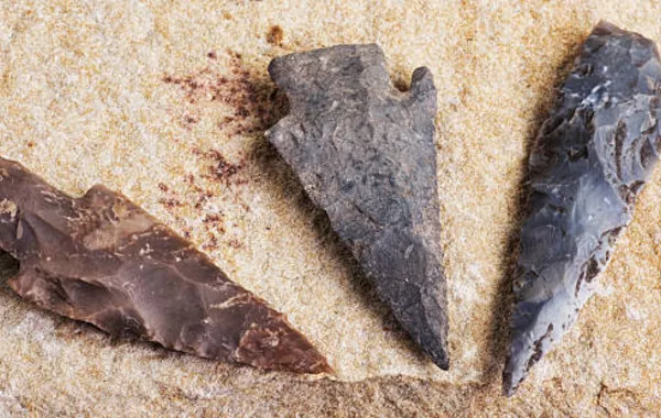 Archaeologists Unearth 80,000-Year-Old Arrowheads in Northeastern Uzbekistan