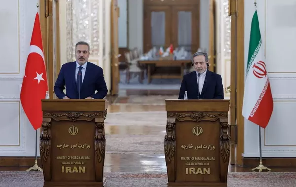 Türkiye, Iran Vow to Boost Trade and Security Ties