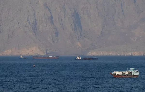 Hormuz Shipping Traffic Nearly Stops as Regional Tensions Rise