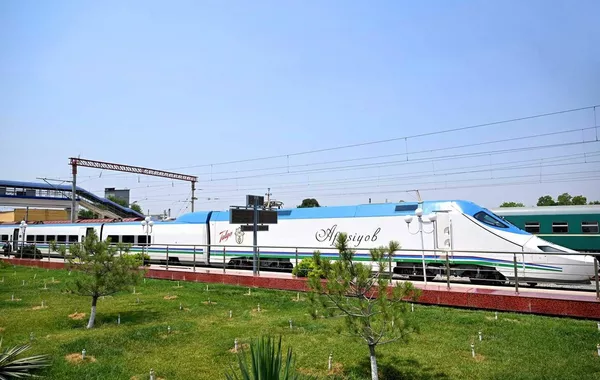 Uzbekistan Fast-Tracks Tashkent–Samarkand High-Speed Rail Project