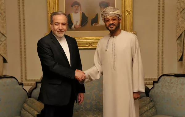 Iranian and Omani Foreign Ministers Meet Ahead of US-Iran Talks