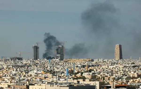 Wave of Iranian Attacks Hits Qatar, Bahrain, Saudi Arabia, UAE – VIDEO