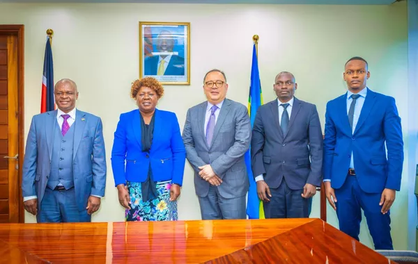 Azerbaijan, Kenya Explore Cooperation on Preparation for WUF13 in Baku