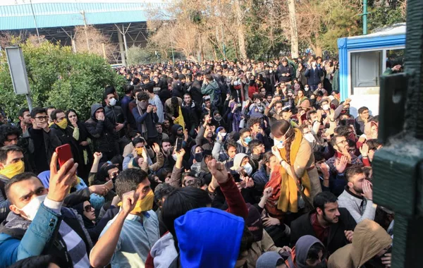 New Wave of Student Arrests Reported Across Iran