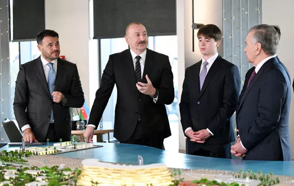 Azerbaijani, Uzbek Presidents Visit Sea Breeze Resort