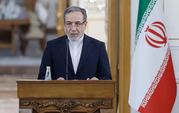 Araghchi Says Iran Enters Talks with US in ‘Complete Distrust’