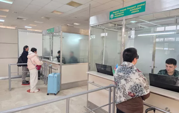 Sixty Foreigners Leave Iran for Azerbaijan in 24 Hours