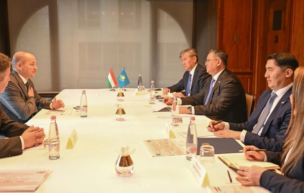 Kazakhstan, Hungary Boost Business Cooperation in Digitalization, Logistics, and Agriculture