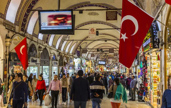 Turkish Retail Sales Rise 15% Year-on-Year in October