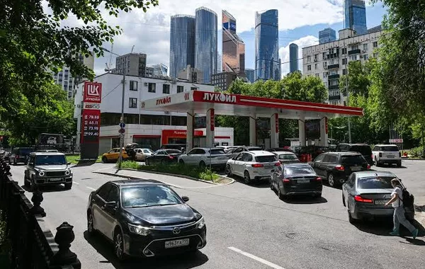 Russia's Fuel Shortages Push Pump Prices to Record Highs