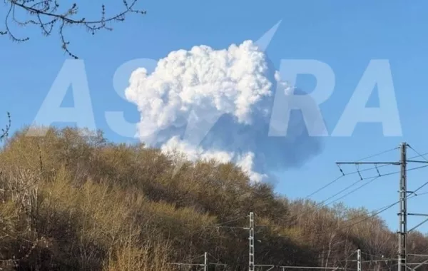 Massive Plume Rises as Drone Strikes Spark Emergency in Russia - VIDEO