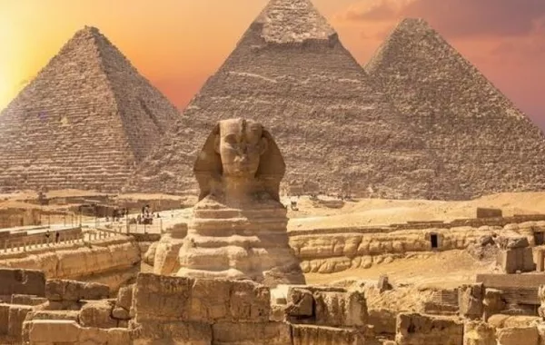 Uzbeks Flock to Egypt for Culture, History, and Sun