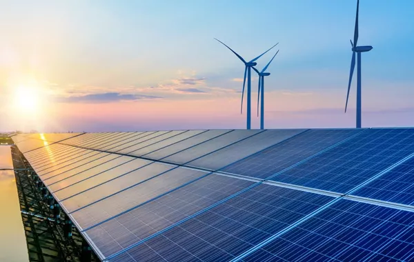 Iran War Should Fuel Europe’s Push Toward Renewables, Experts Say