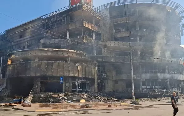 Photos Reveal Massive Strike Damage Near Azerbaijani Embassy in Kyiv