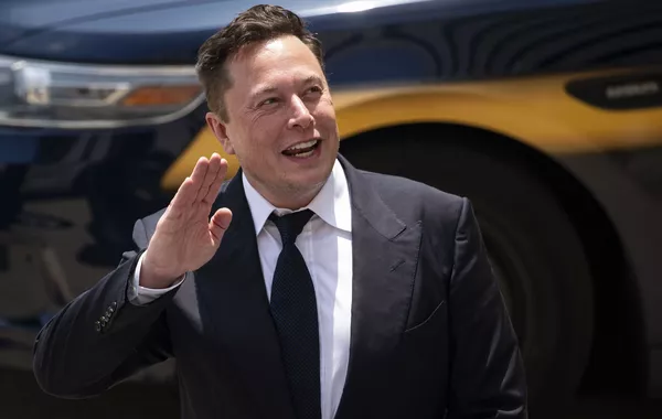Musk Slows Ukraine’s Access to Military Satellite Network