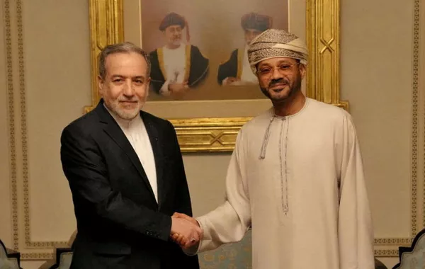 Tehran, Muscat Discuss Regional De-escalation Efforts