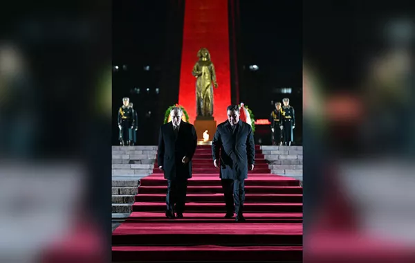 Kyrgyz, Russian Leaders Honor WWII Heroes at Bishkek’s Eternal Flame