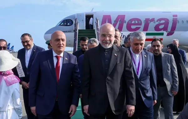 Iranian Parliament Speaker Arrives in Azerbaijan for Major OIC Gathering