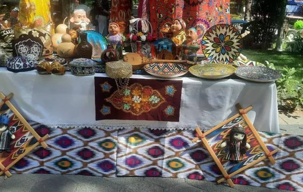 Tashkent Hosts National Costumes Festival