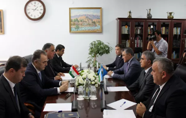 Tajik, Uzbek, Kazakh Ministers Unite in Gulistan for Syrdarya Water Management Talks